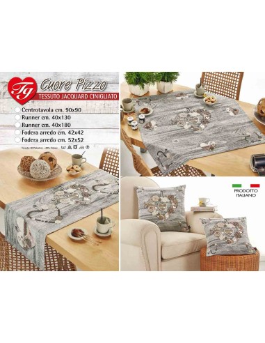 Futter Kissen Sofa in Spitzenherzen