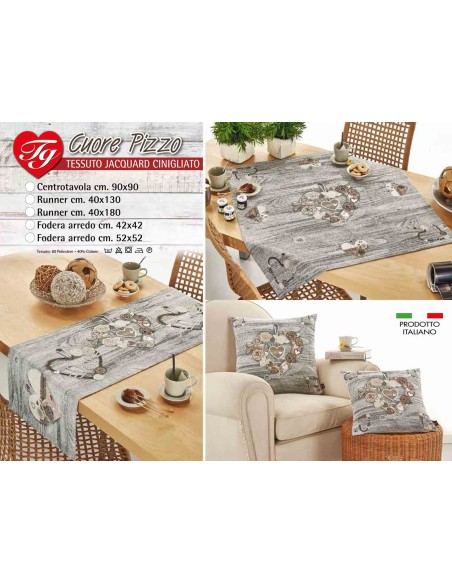 Futter Kissen Sofa in Spitzenherzen